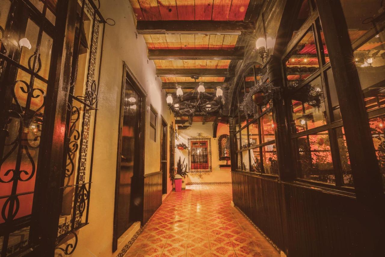 Hotel Palacio De Moctezuma San Cristóbal de Las Casas المظهر الخارجي الصورة